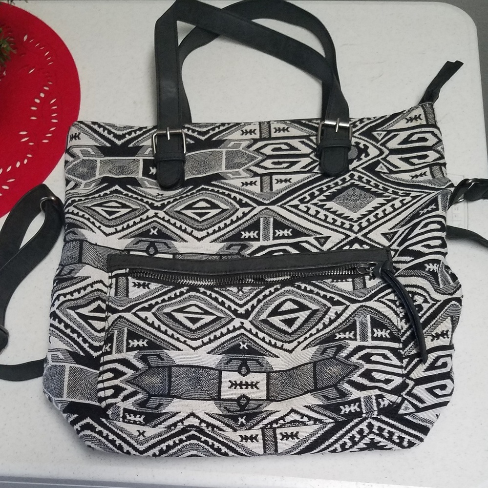 Crossbody black and white bag